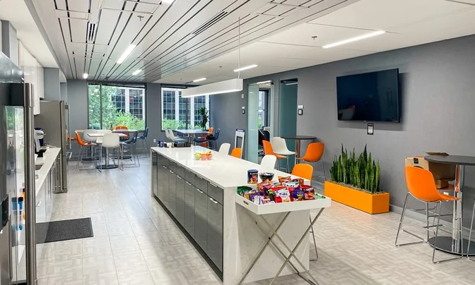 3,236 SF PLUG+PLAY OFFICE AVAILABLE — Lease in Herndon, VA, photo 7 of 8