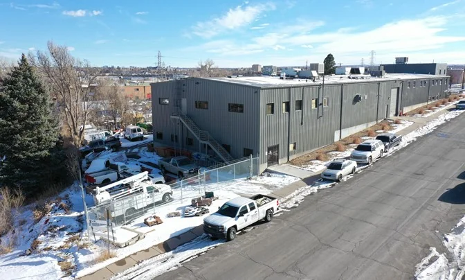 Hampden Industrial Park — Lease in Englewood, CO, photo 2 of 3