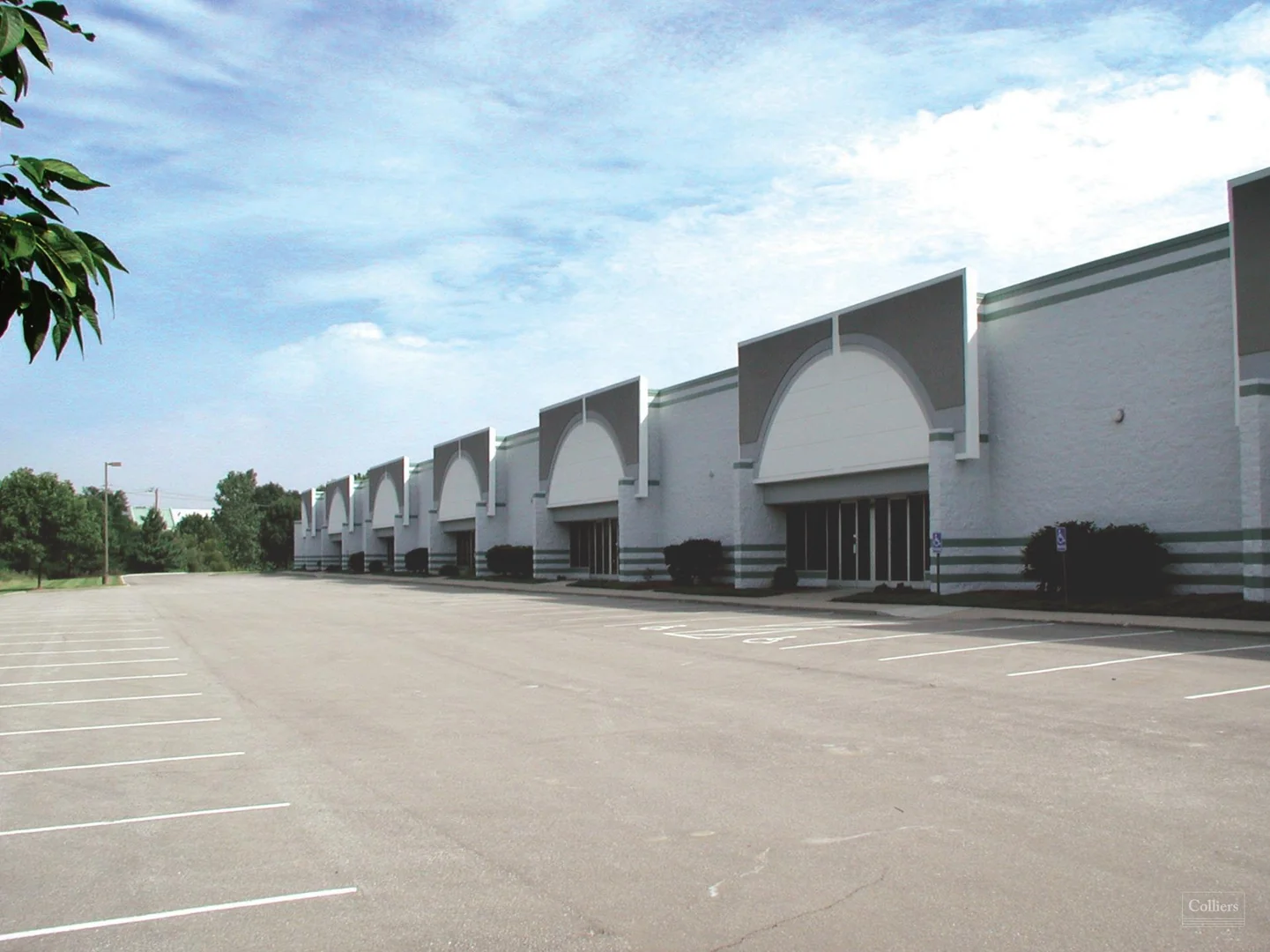 7453 Empire Drive, Building A — Lease in Florence, KY, photo 1 of 3