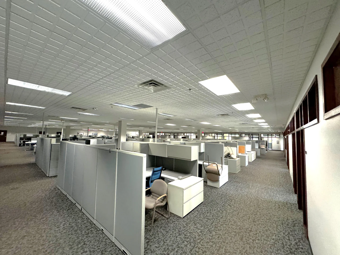 For Sublease | 77,911 SF Industrial Space — Lease in Auburn Hills, MI, photo 6 of 8