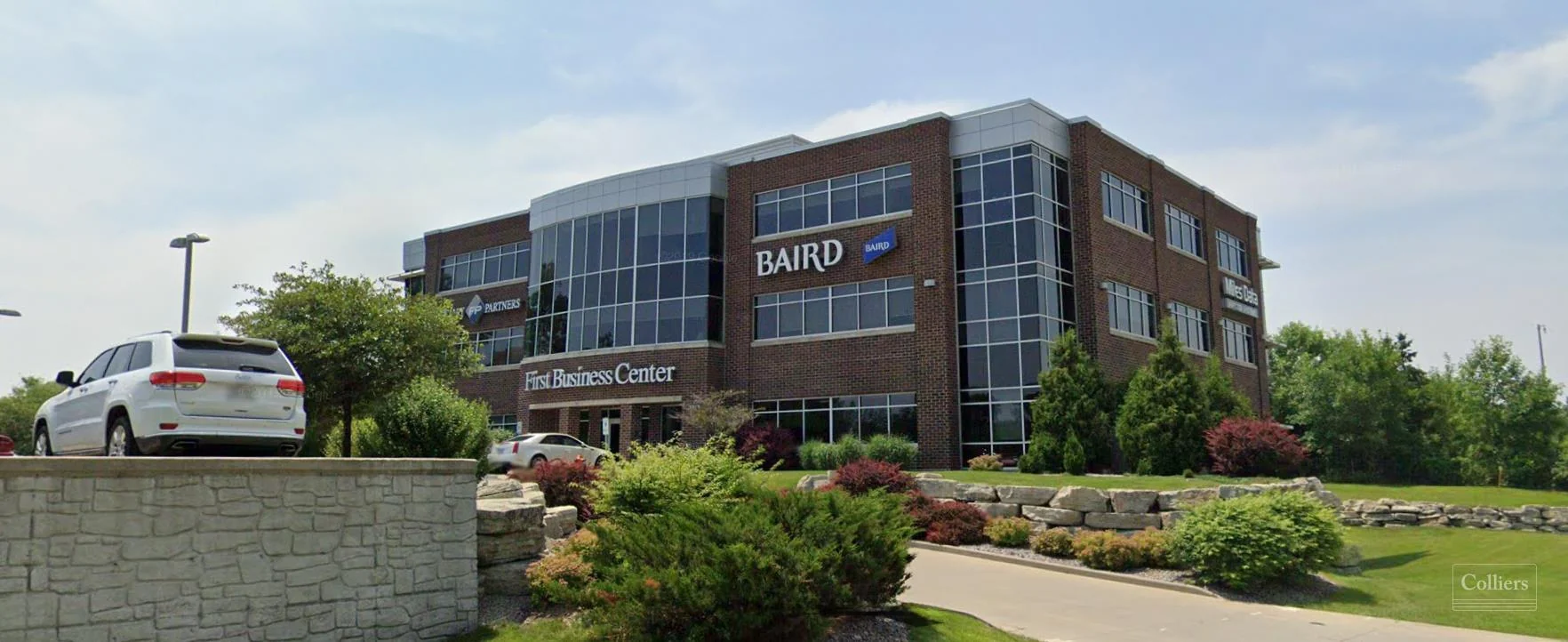 Office Space with High Visibility from Highway 41 - office in Appleton, WI