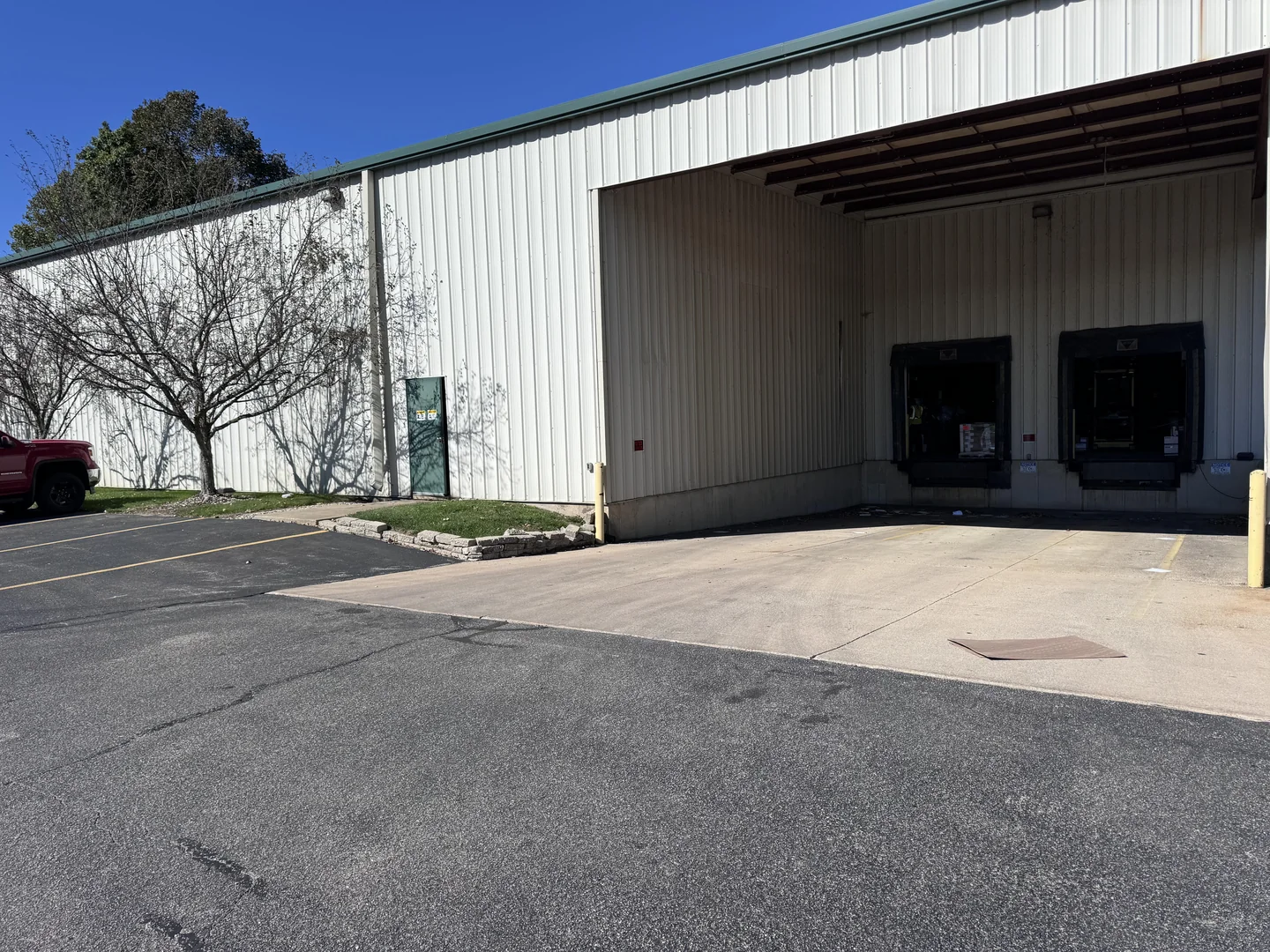 Holland Industrial Space for Sublease — Lease in Holland, MI, photo 1 of 8