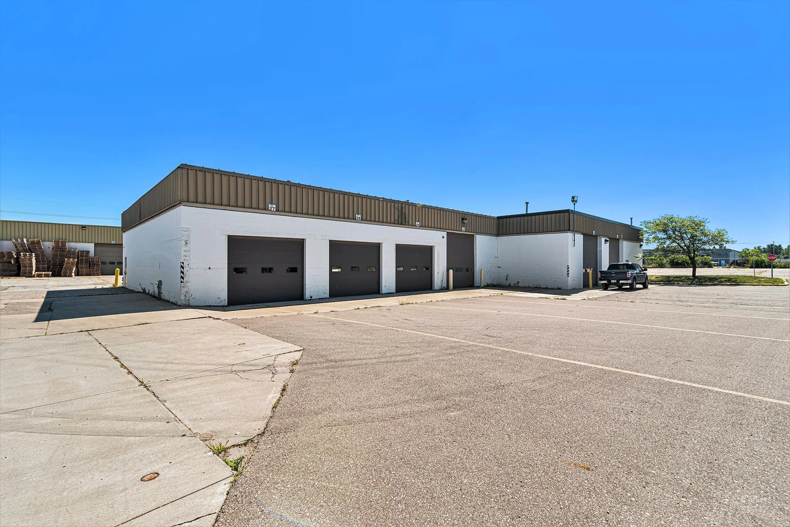 For Sublease - Sale Possible - 103,894 SF - Industrial — Lease in Flint, MI, photo 7 of 8