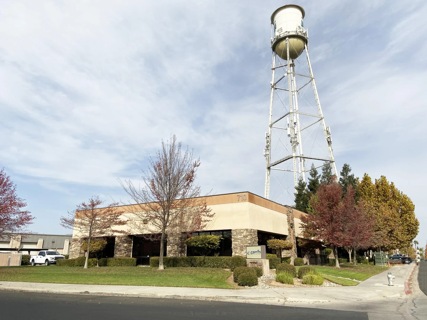 Palm Bluffs Corporate Center — Lease in Fresno, CA, photo 1 of 2