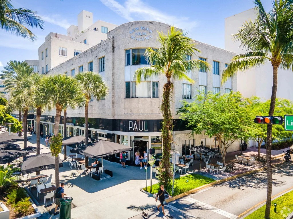 420 Lincoln Road — Lease in Miami Beach, FL, photo 1 of 6