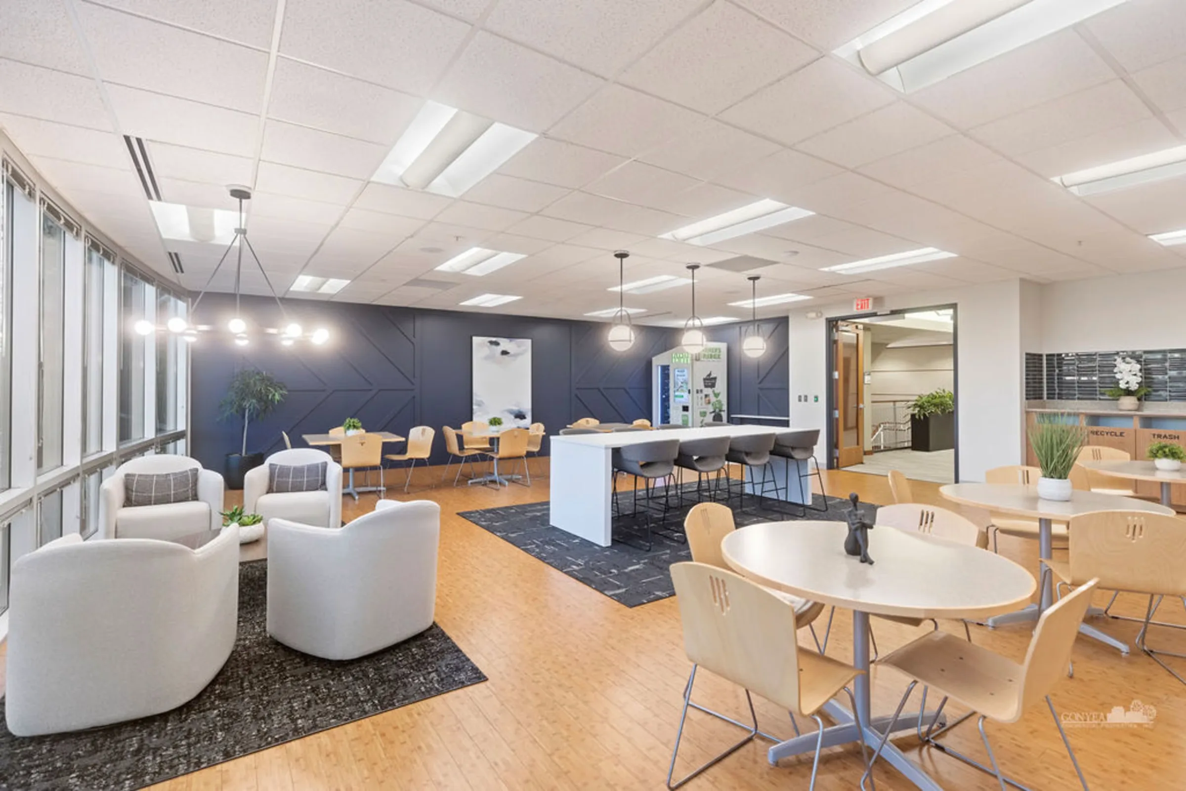 Pondview Plaza — Lease in Minnetonka, MN, photo 3 of 5