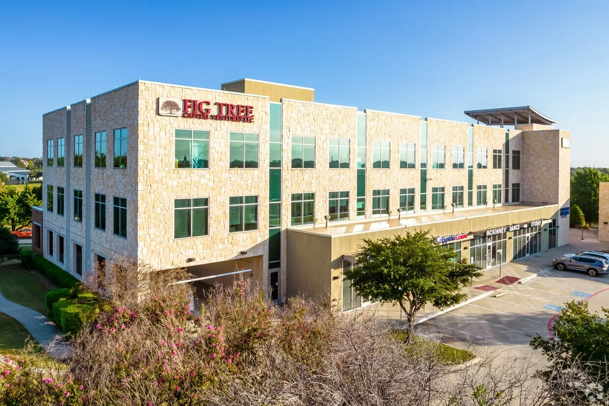 7290 Virginia Pkwy — Lease in Mckinney, TX, photo 1 of 5