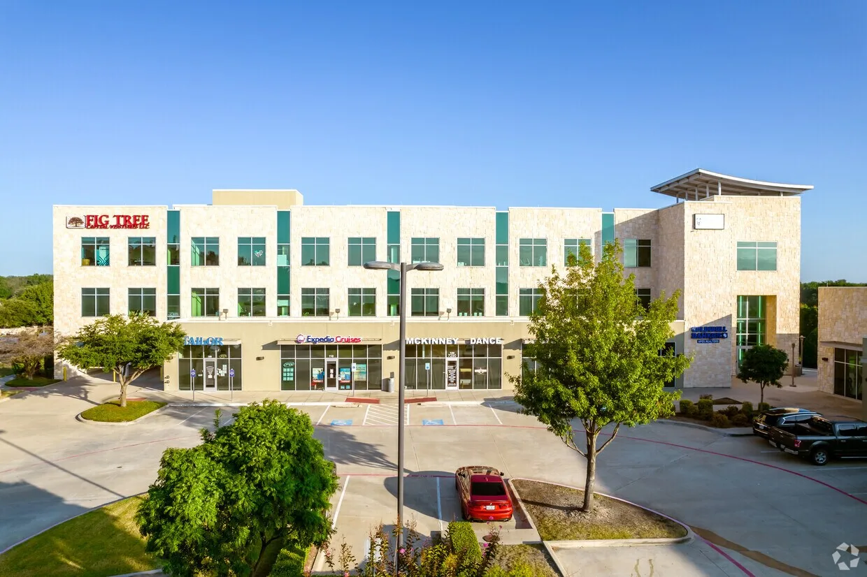 7290 Virginia Pkwy — Lease in Mckinney, TX, photo 2 of 5
