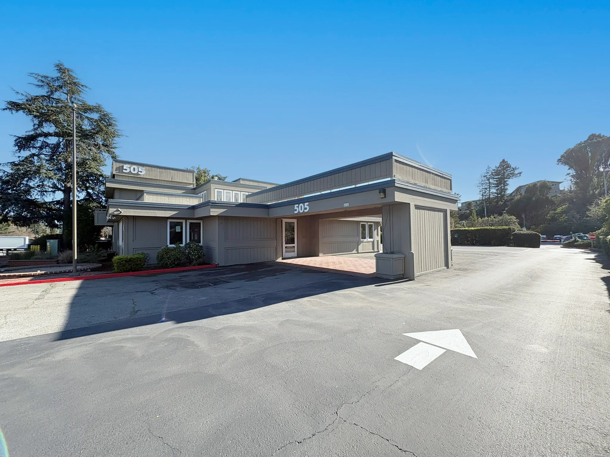 505 Sir Francis Drake Blvd