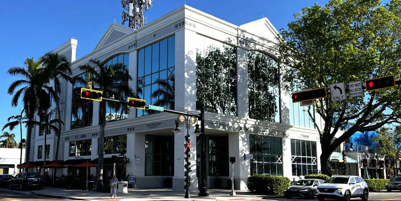 821 5th Ave S — Lease in Naples, FL, photo 1 of 2