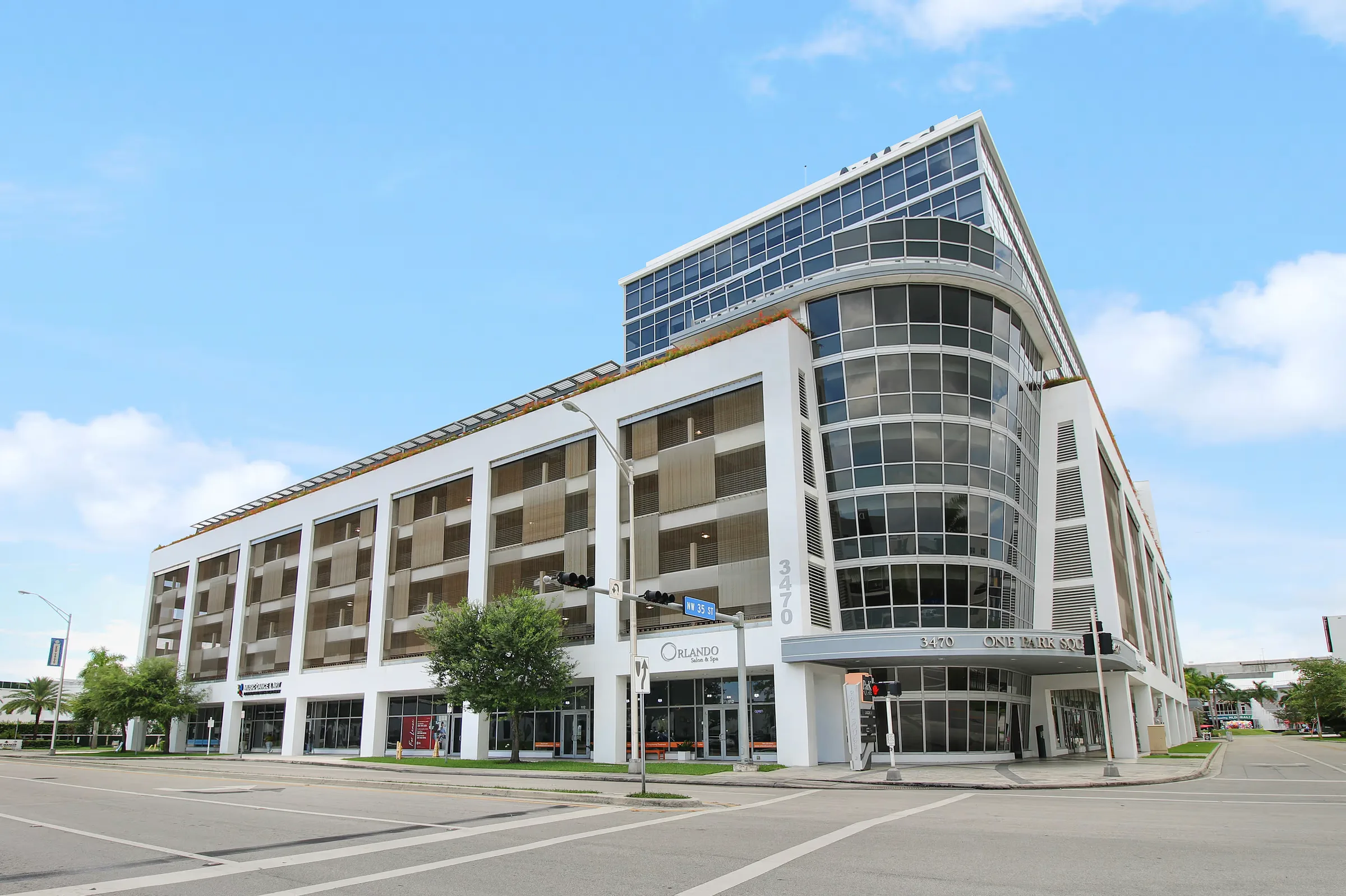 One Park Square — Lease in Doral, FL, photo 1 of 8