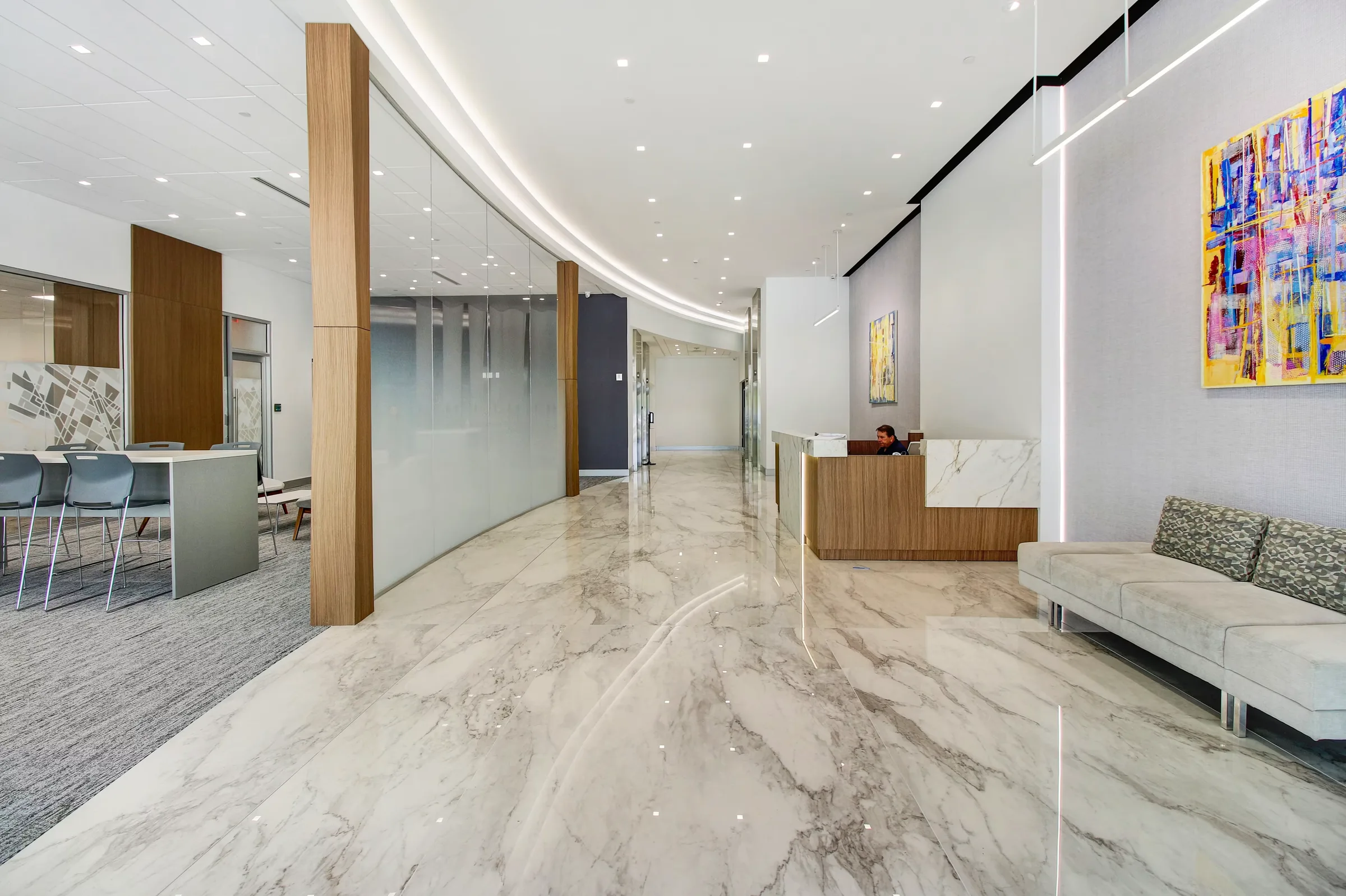 One Park Square — Lease in Doral, FL, photo 3 of 8