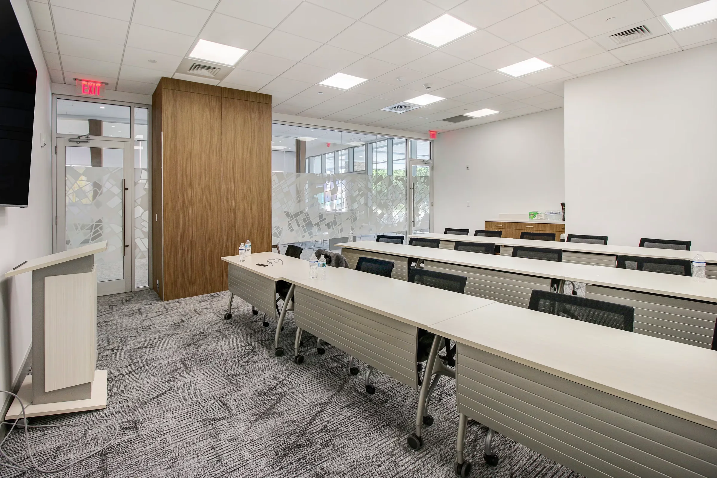 One Park Square — Lease in Doral, FL, photo 6 of 8