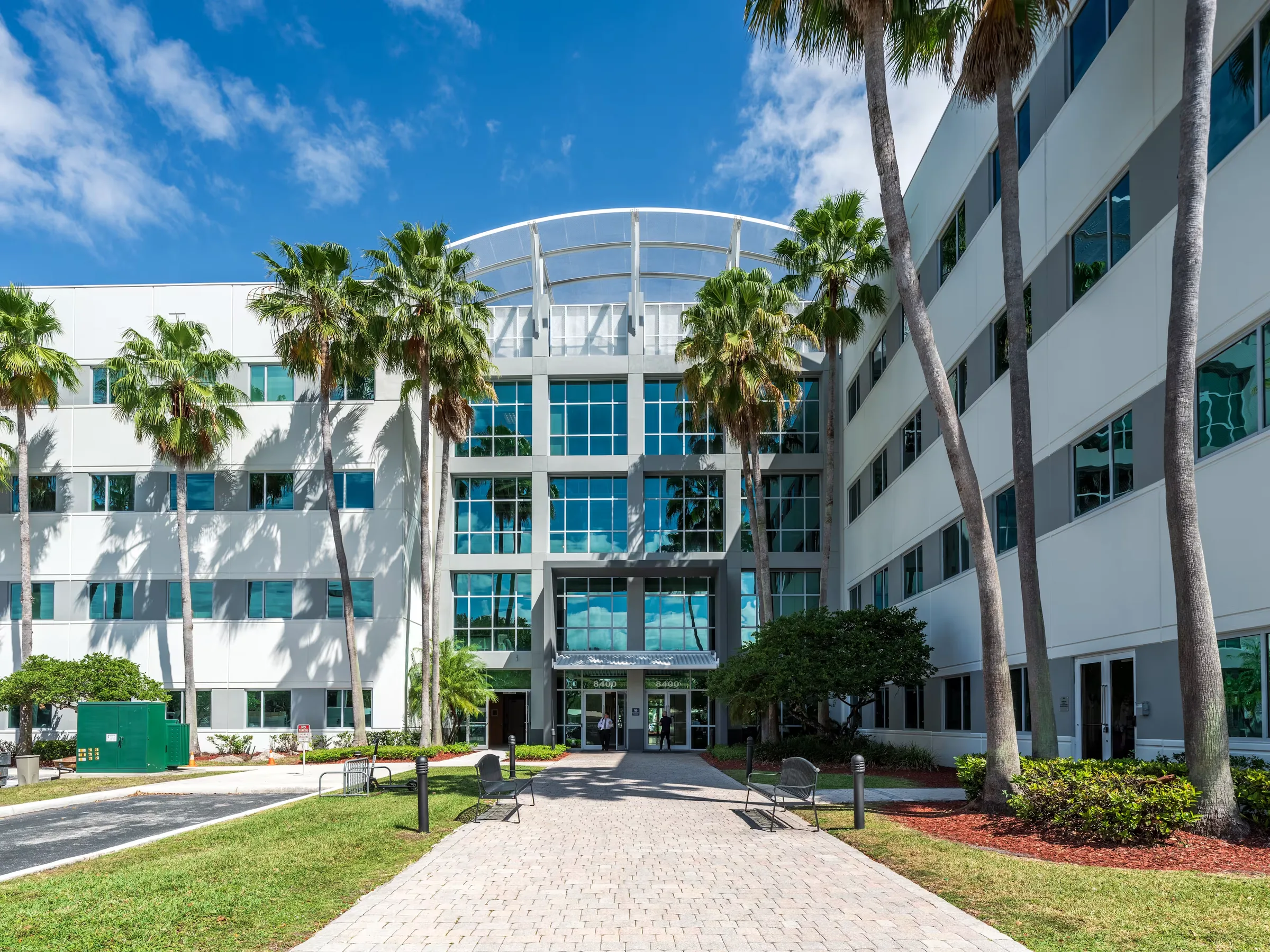 Westside Plaza I — Lease in Doral, FL, photo 1 of 4