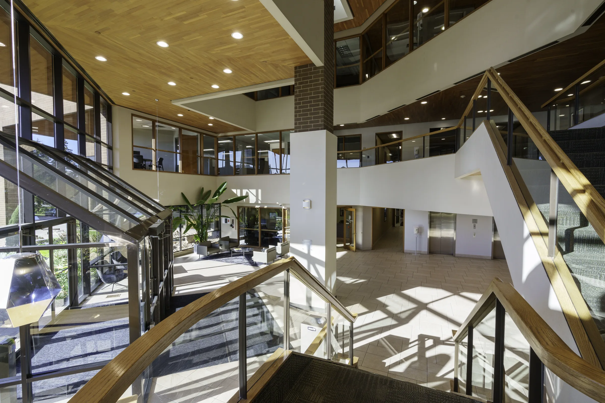 Edina Business Plaza — Lease in Edina, MN, photo 3 of 3
