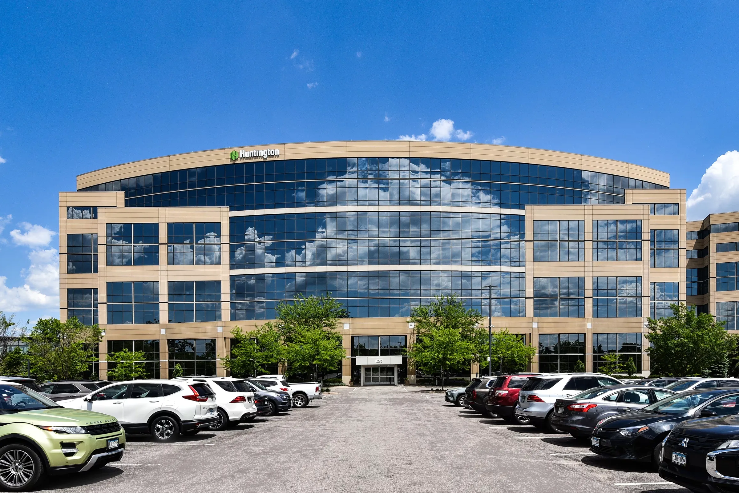 Crescent Ridge Corporate Center I — Lease in Minnetonka, MN, photo 1 of 8