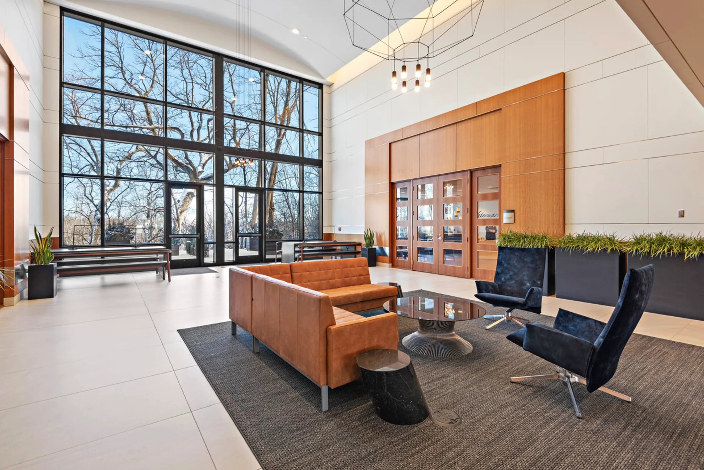 Crescent Ridge Corporate Center I — Lease in Minnetonka, MN, photo 2 of 8