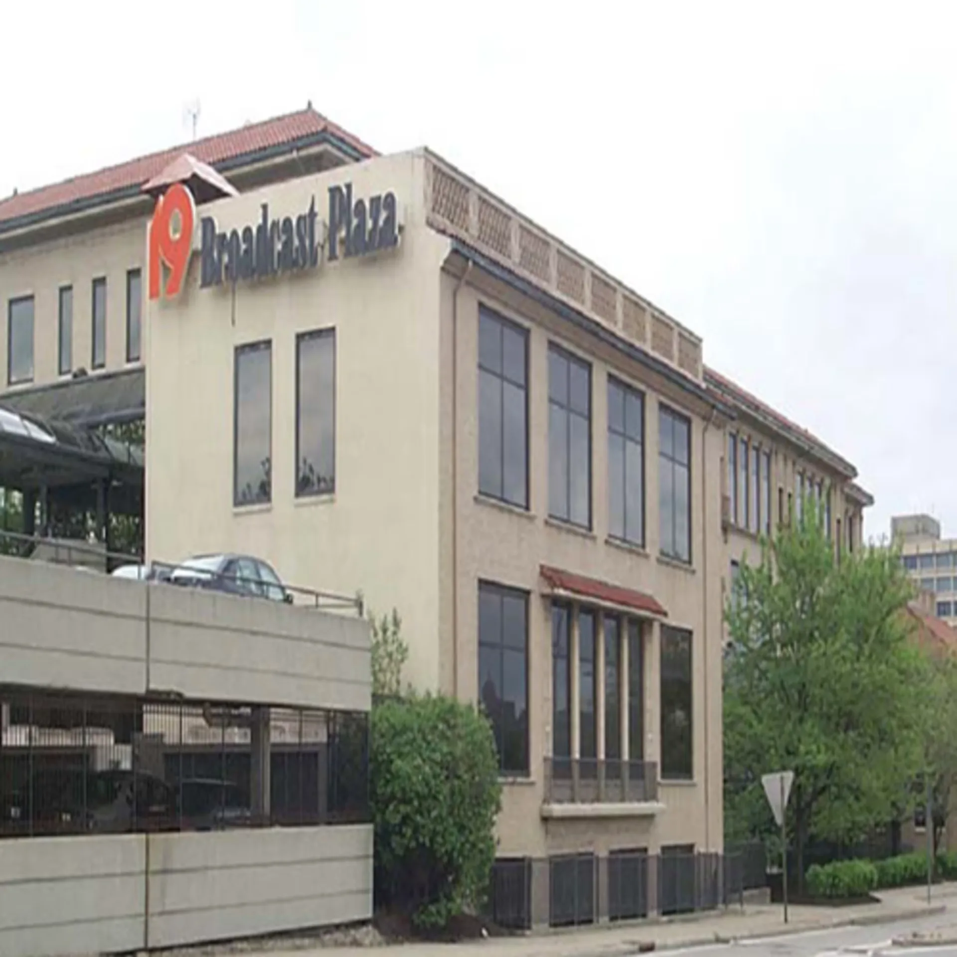 19 Broadcast Plaza - photo 1 - 635 Gest St Cincinnati, OH