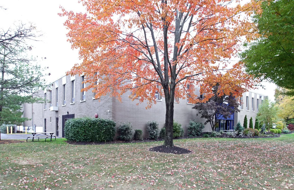 75 W Century Rd - office in Paramus, NJ