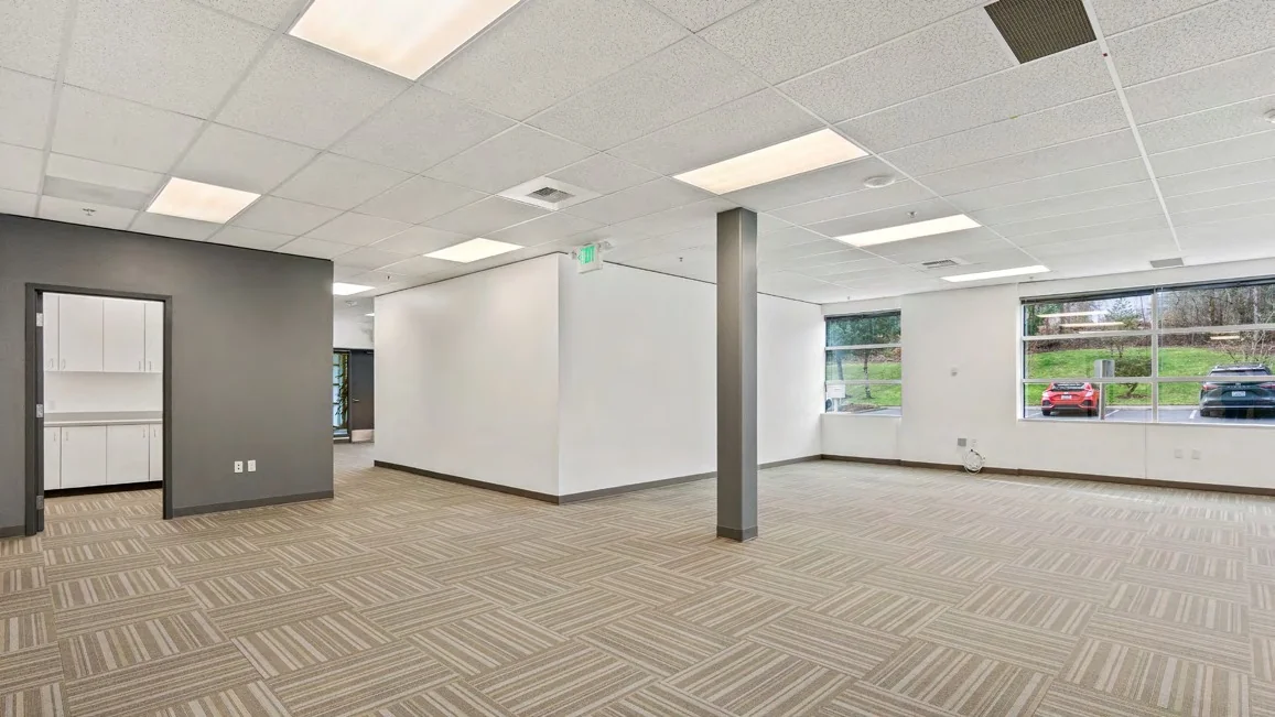 Quadrant Willows Bldg A — Lease in Redmond, WA, photo 2 of 5