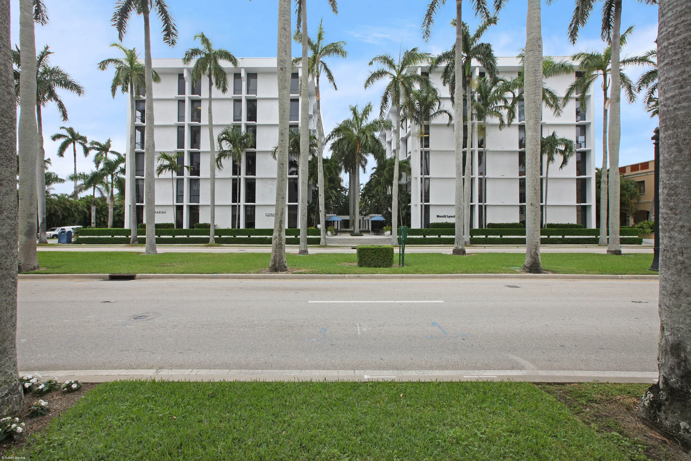 Plaza Center — Lease in Palm Beach, FL, photo 1 of 1