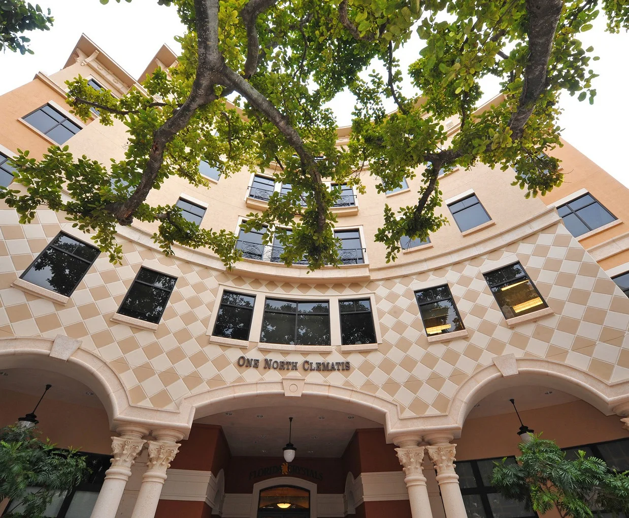 Waterfront Clematis — Lease in West Palm Beach, FL, photo 1 of 5