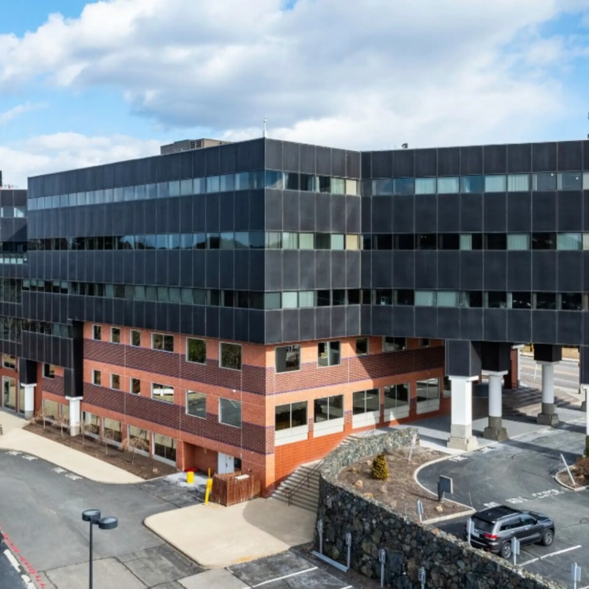 Framingham Corporate Ctr — Lease in Framingham, MA, photo 1 of 1