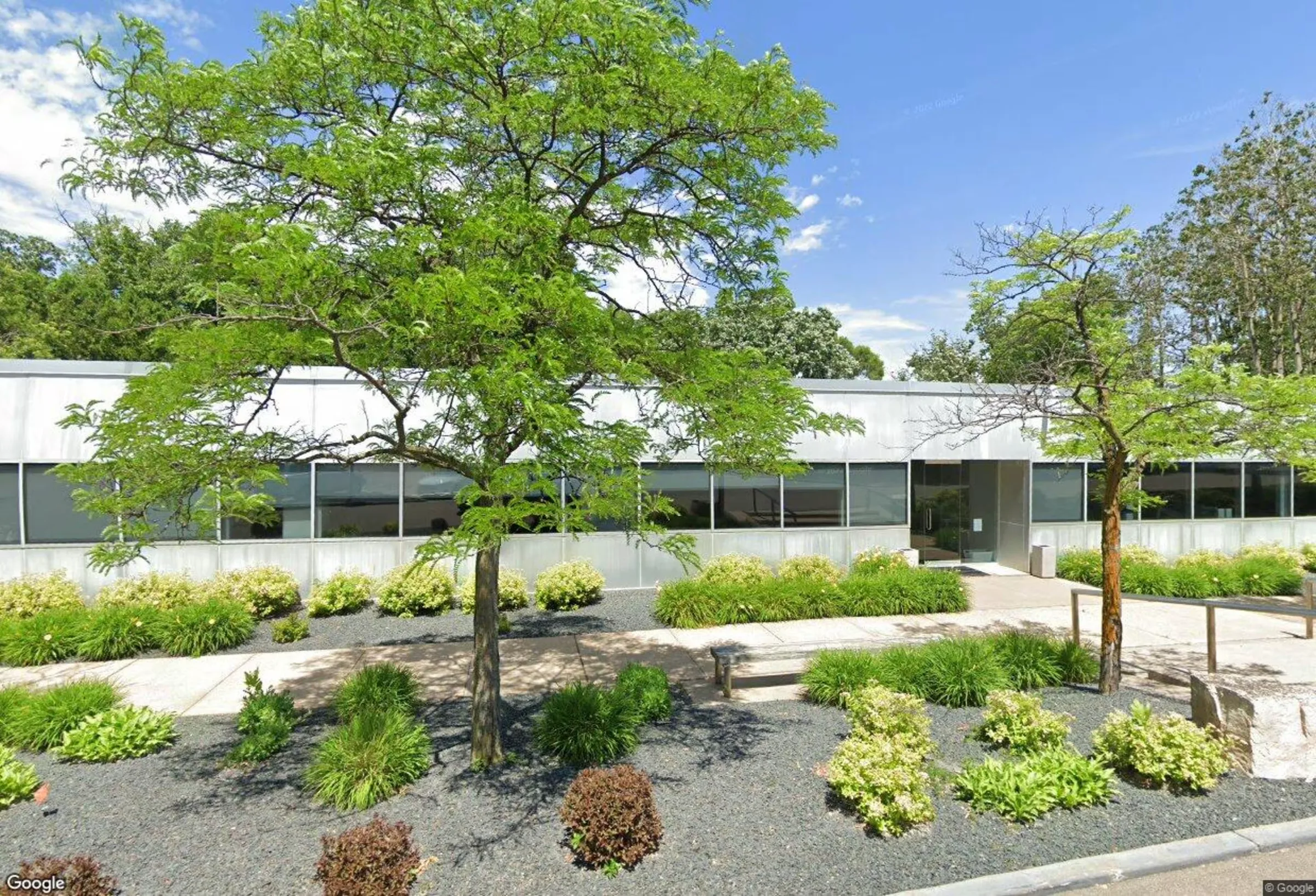 1000 Parkers — Lease in Wayzata, MN, photo 1 of 3