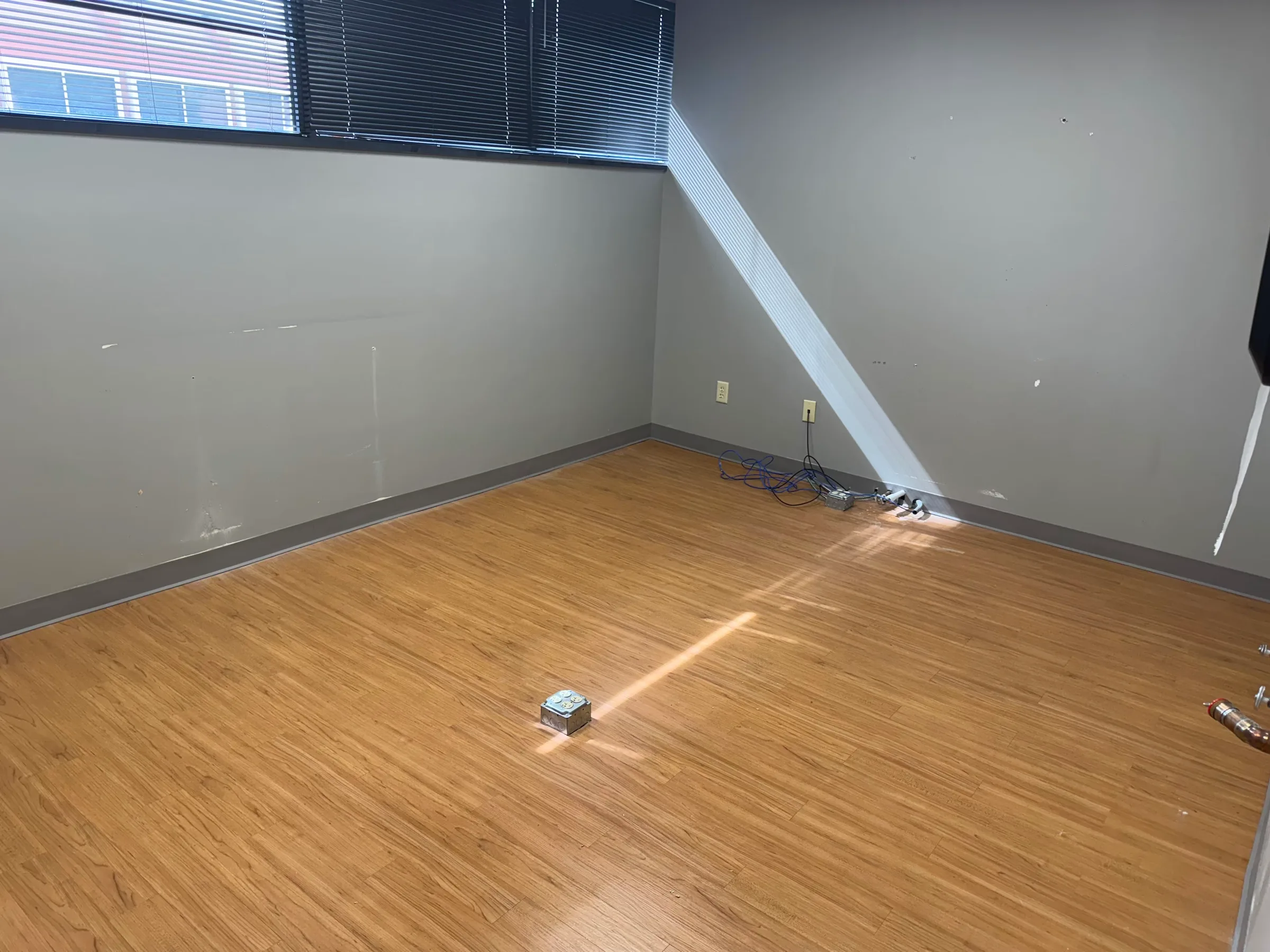 1200-1221 Pleasant St - photo 2 - 1212 Pleasant St Des Moines, IA
