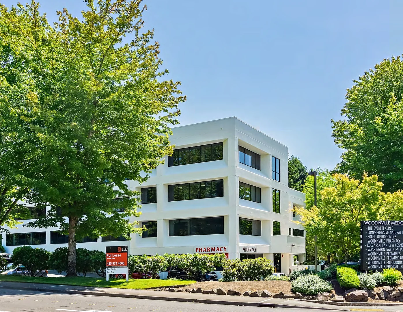 Woodinville Medical Center — Lease in Woodinville, WA, photo 1 of 3