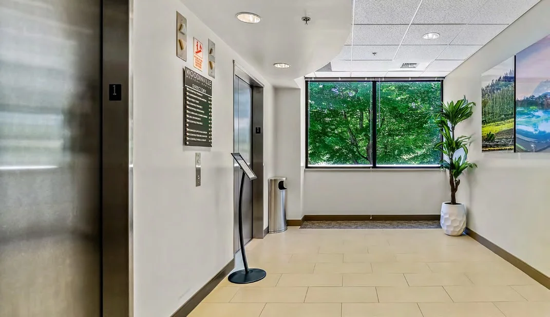 Woodinville Medical Center — Lease in Woodinville, WA, photo 2 of 3