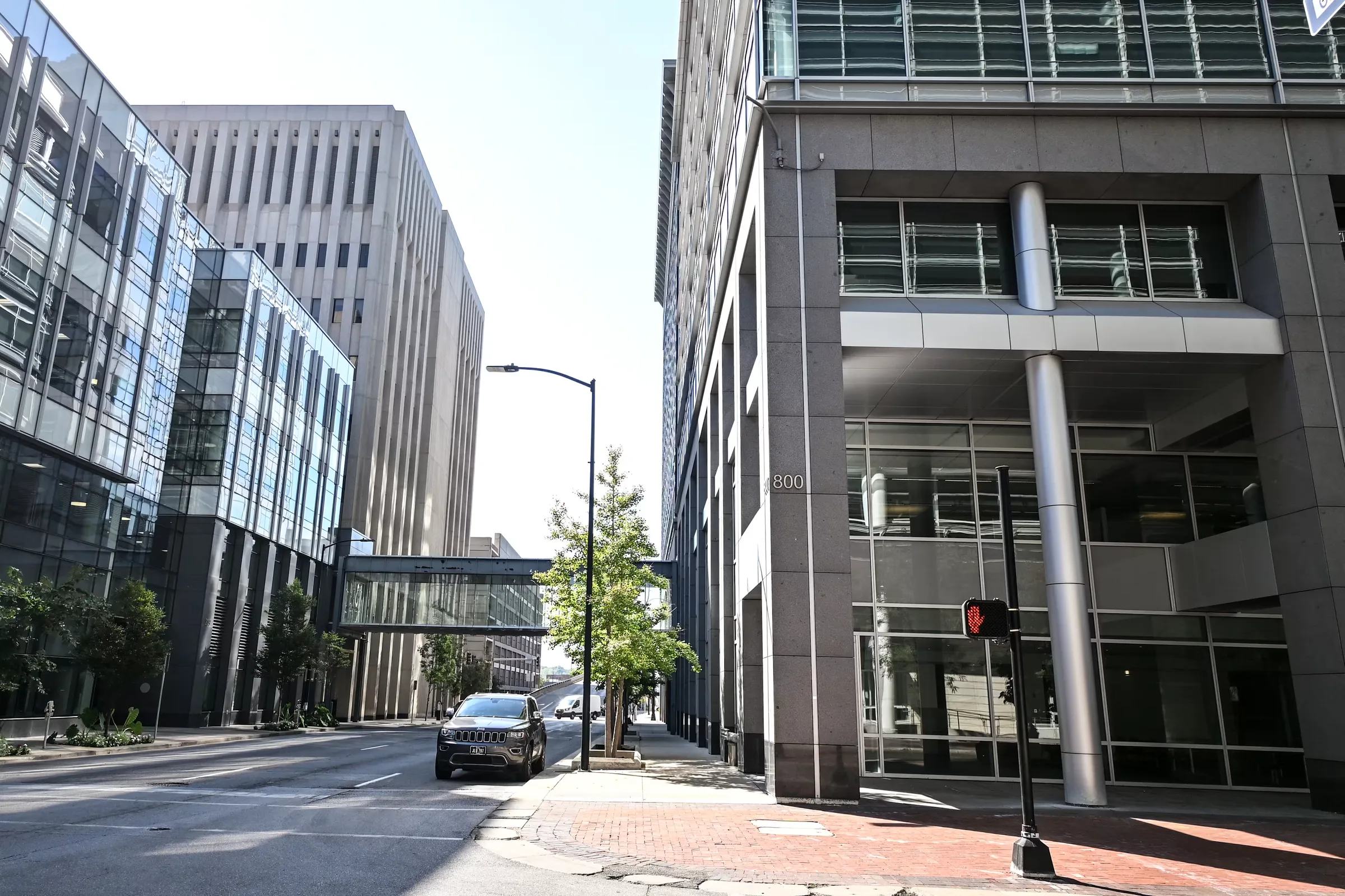 Skyview Building - photo 2 - 800 Walnut St Des Moines, IA
