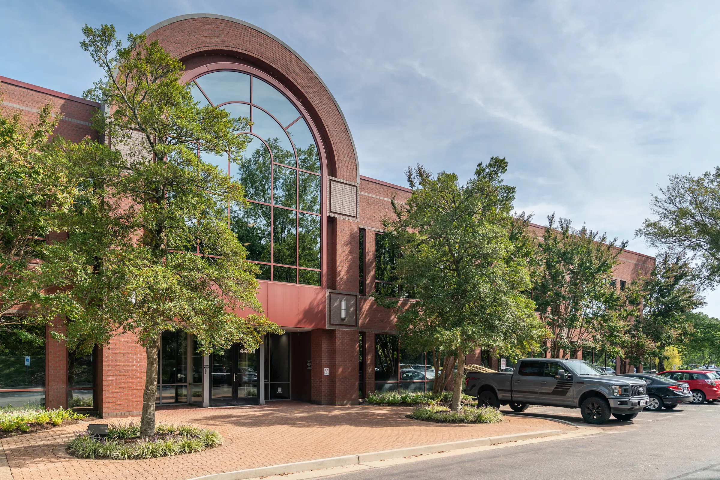 Waterfront Plaza — Lease in Glen Allen, VA, photo 5 of 6