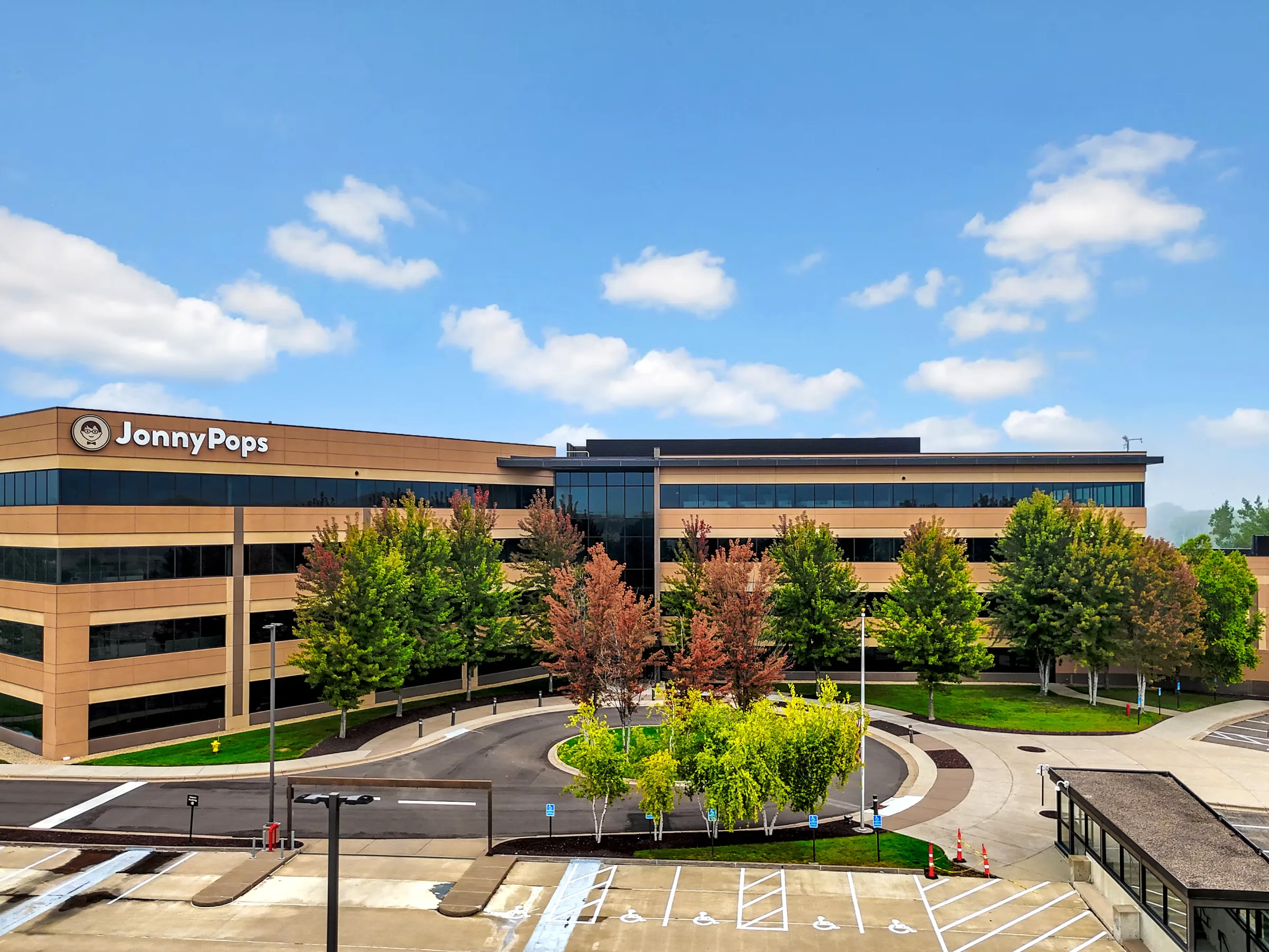 9800 @ Bass Creek — Lease in Plymouth, MN, photo 1 of 2