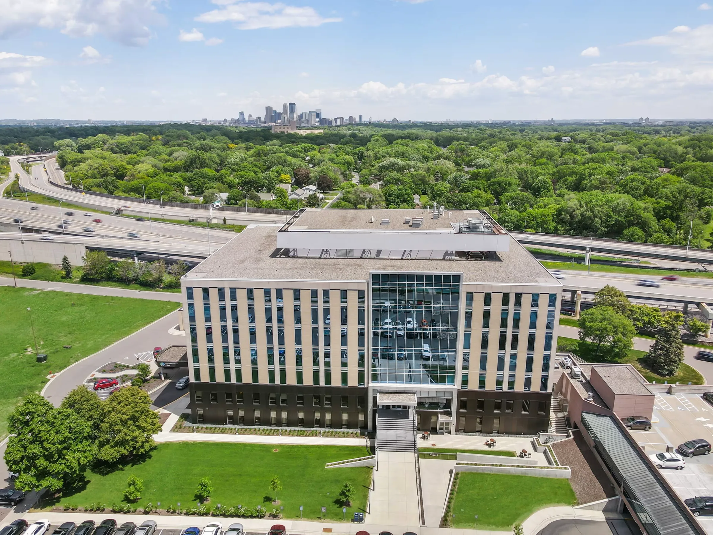 West End Center — Lease in Saint Louis Park, MN, photo 1 of 2