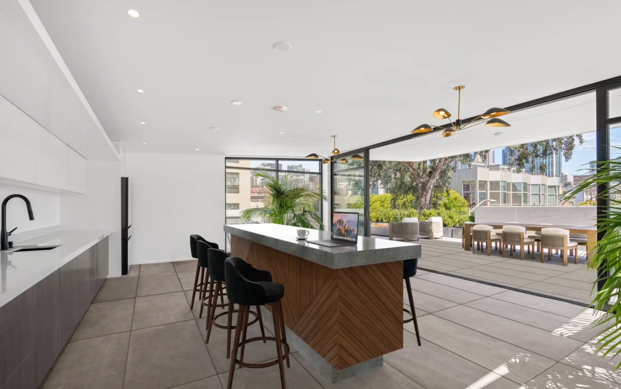 550/548 3rd St - photo 4 - 550 3rd St San Francisco, CA