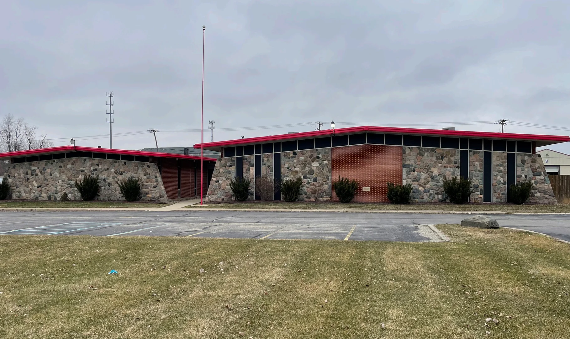 5300 W Michigan Ave — Lease in Ypsilanti, MI, photo 1 of 3