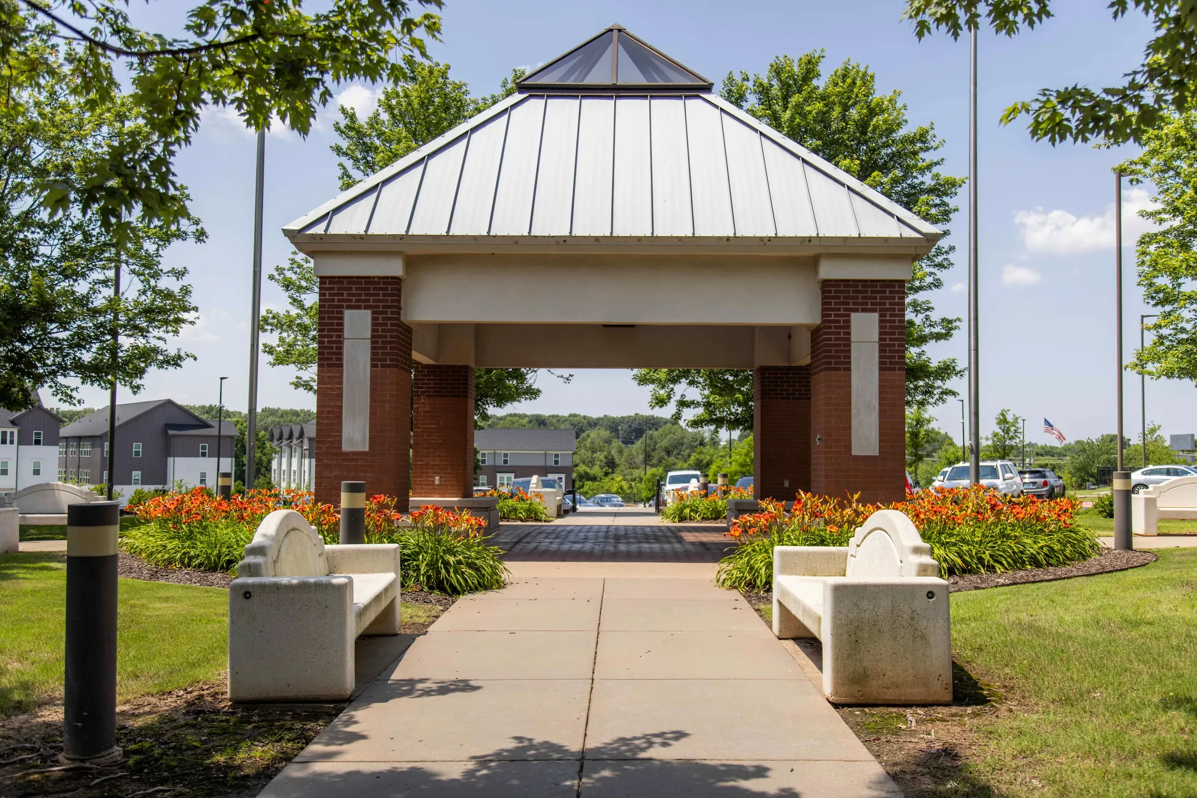 J B Hunt Portfolio - Building 2 — Lease in Lowell, AR, photo 2 of 6