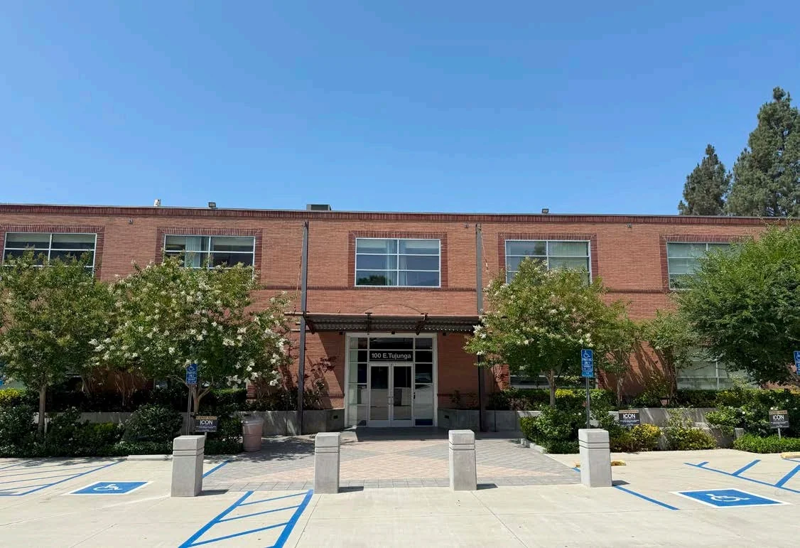 100 East Tujunga — Lease in Burbank, CA, photo 5 of 6