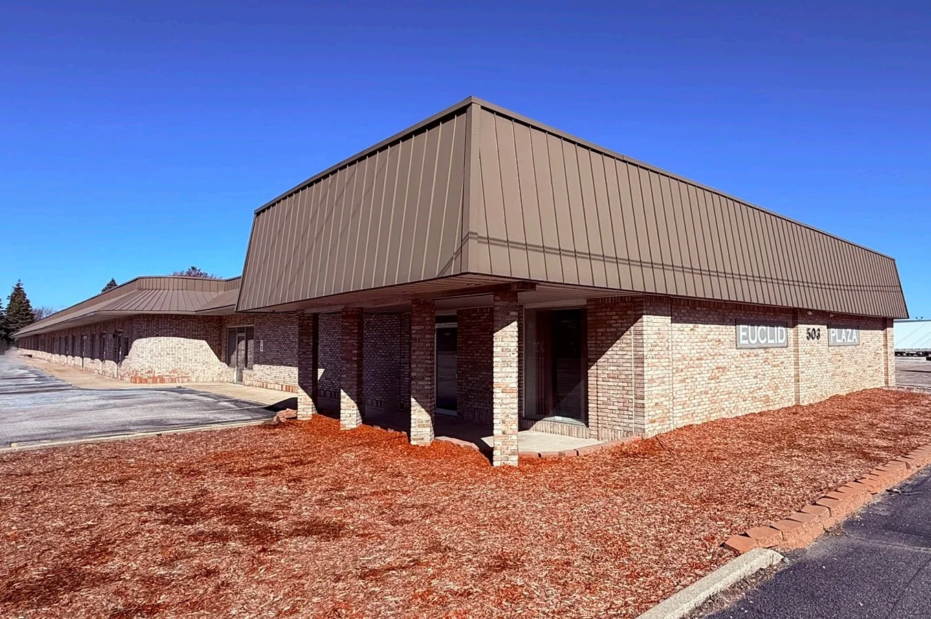Euclid Plaza — Lease in Bay City, MI, photo 1 of 4