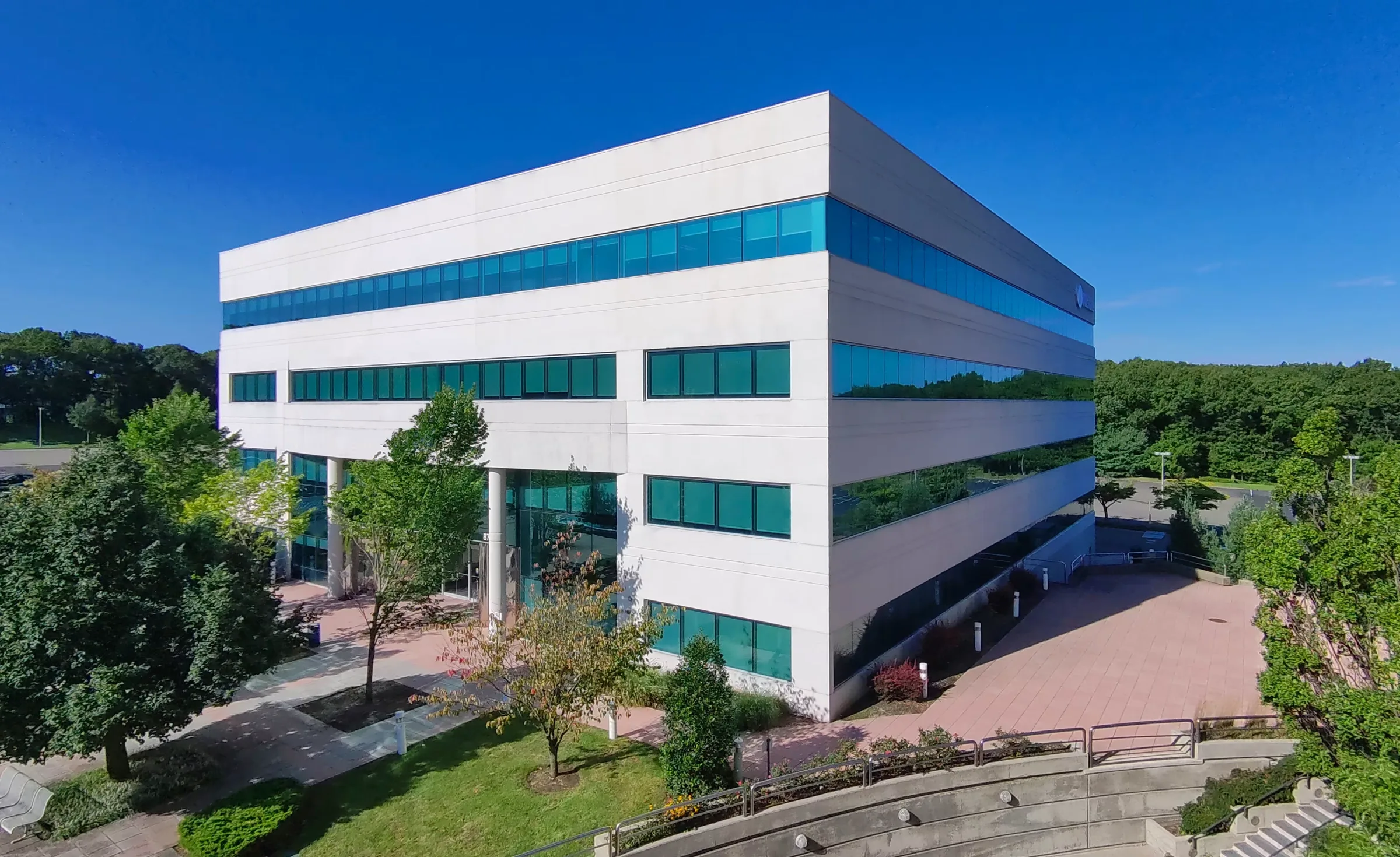 Hauppauge Office Park — Lease in Hauppauge, NY, photo 1 of 7