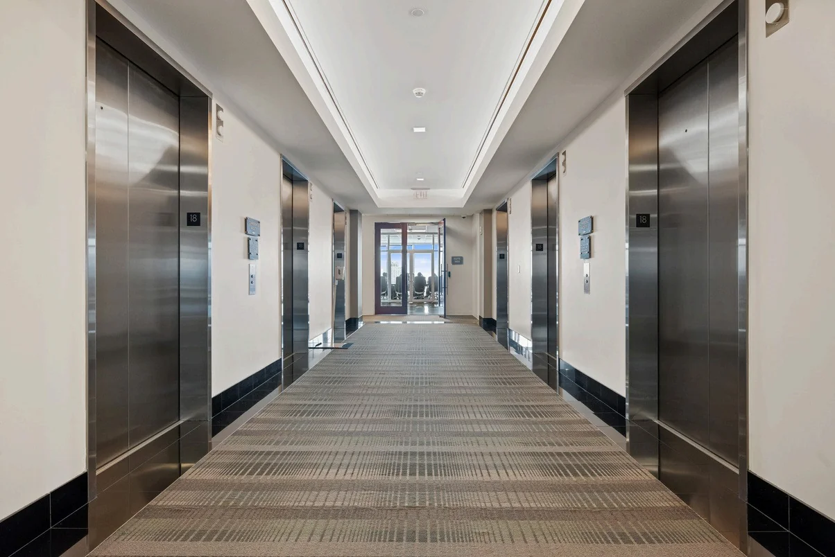 The Wells Fargo Center — Lease in Norfolk, VA, photo 3 of 6