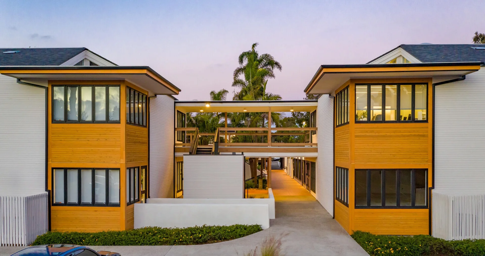 Bungalows Del Mar — Lease in Del Mar, CA, photo 2 of 2