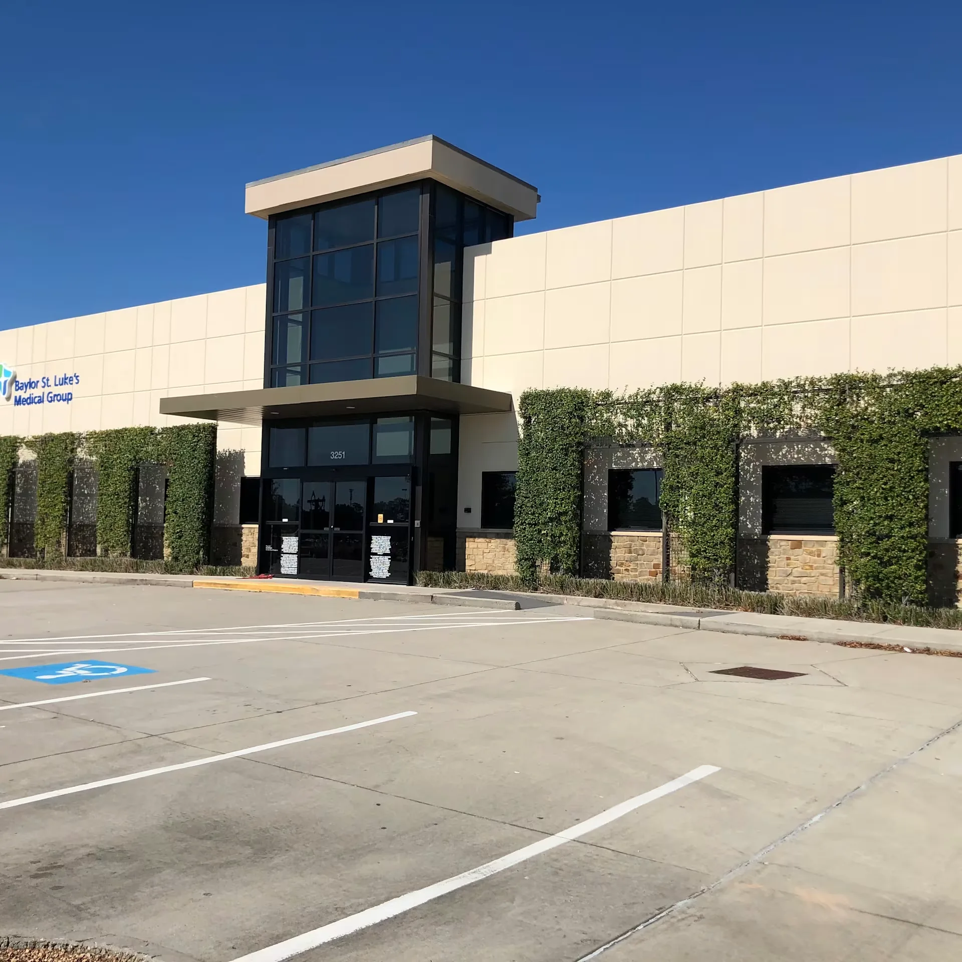Conroe Medical Plaza — Lease in Conroe, TX, photo 1 of 1