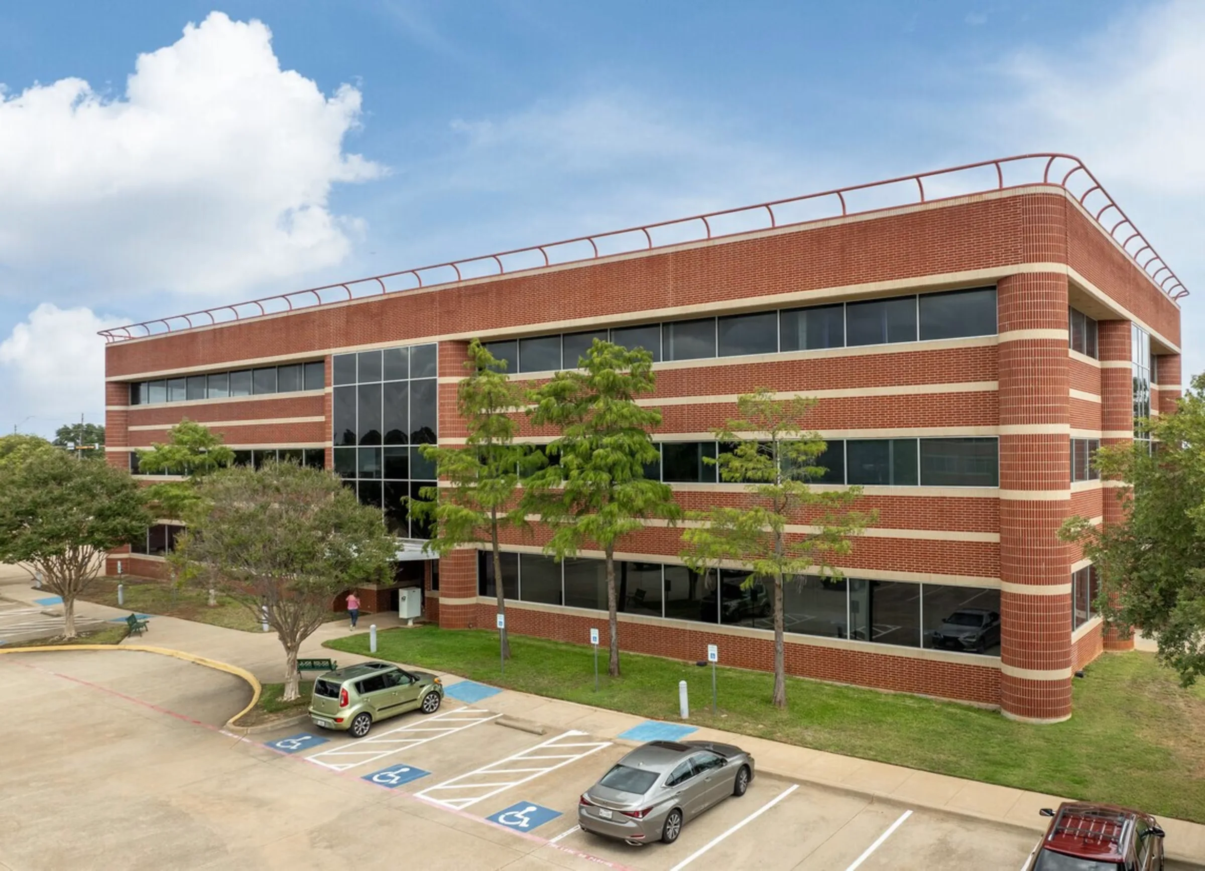 Center Place I — Lease in Flower Mound, TX, photo 2 of 7