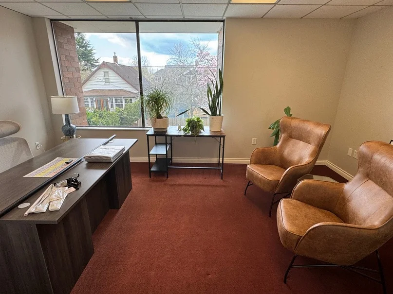 Century 321 Bldg — Lease in Renton, WA, photo 1 of 5