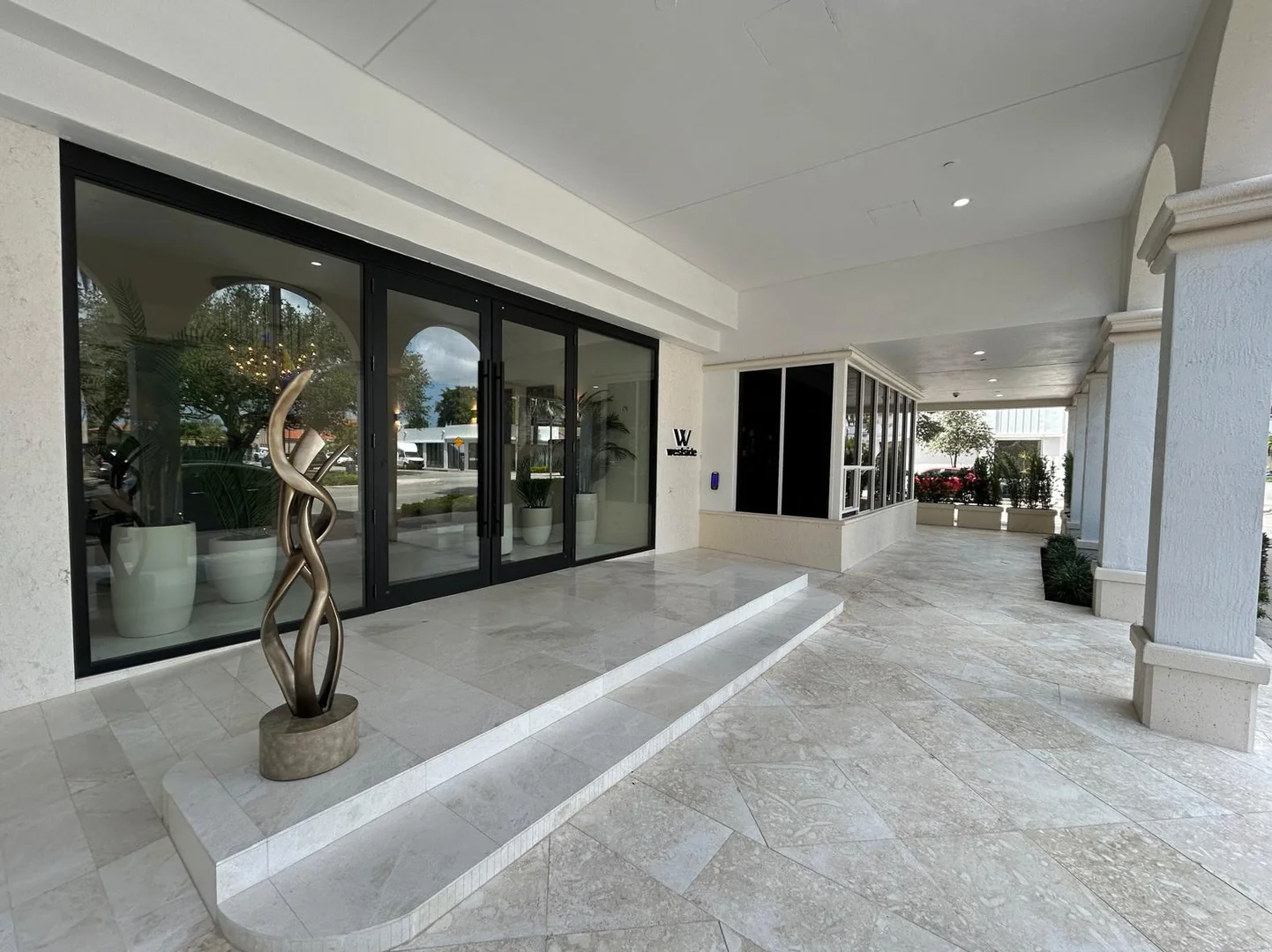 2000 Ponce Business Center — Lease in Coral Gables, FL, photo 3 of 6