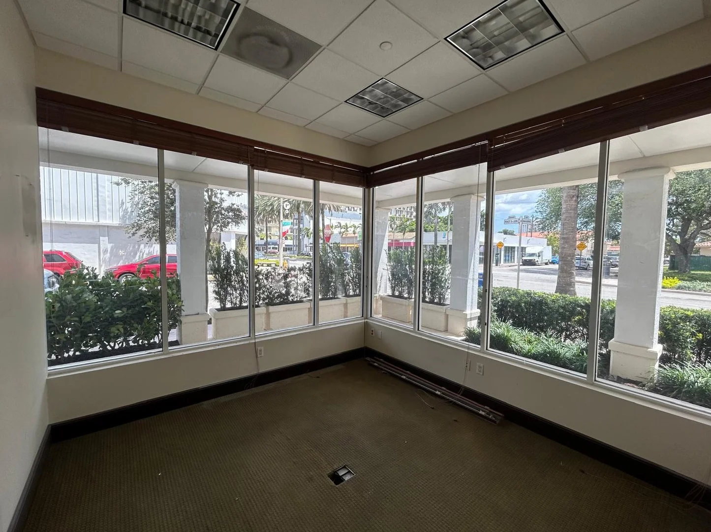 2000 Ponce Business Center — Lease in Coral Gables, FL, photo 4 of 6