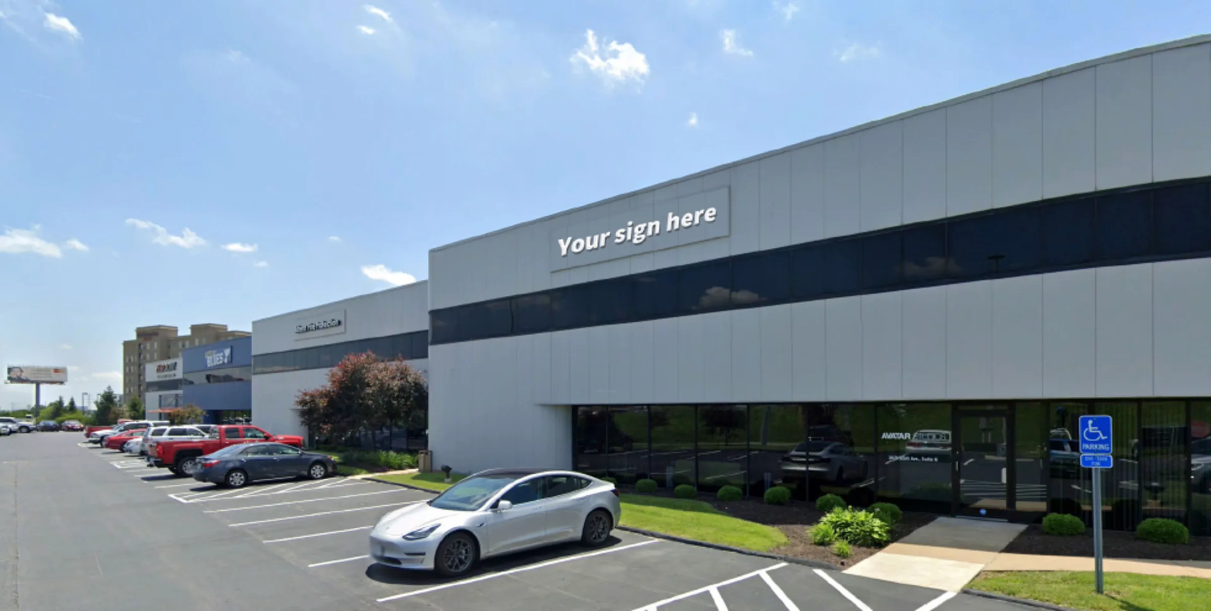 St. Louis Business Center — Lease in Saint Louis, MO, photo 1 of 3