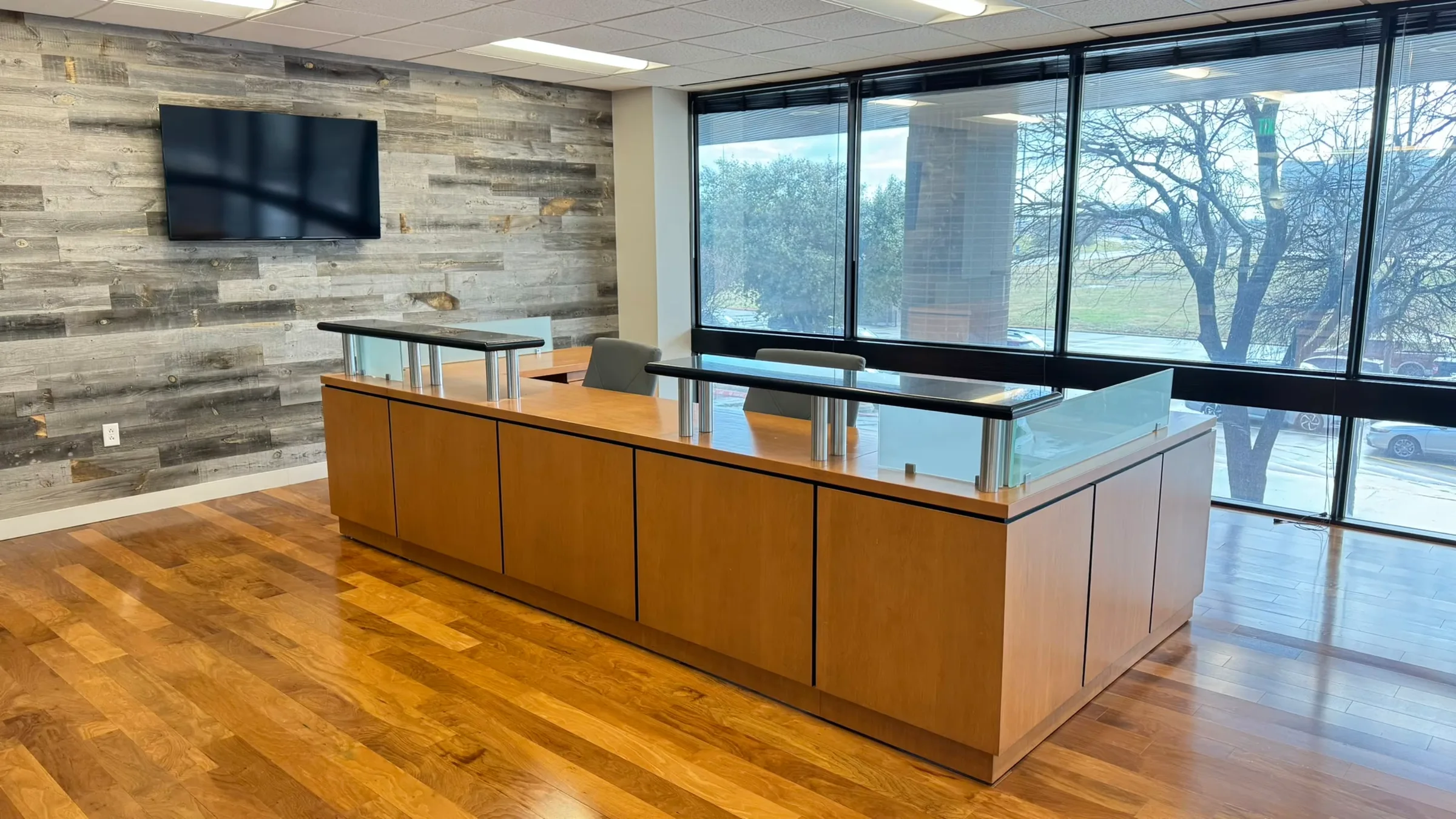 524 E Lamar Office Centre — Lease in Arlington, TX, photo 3 of 3